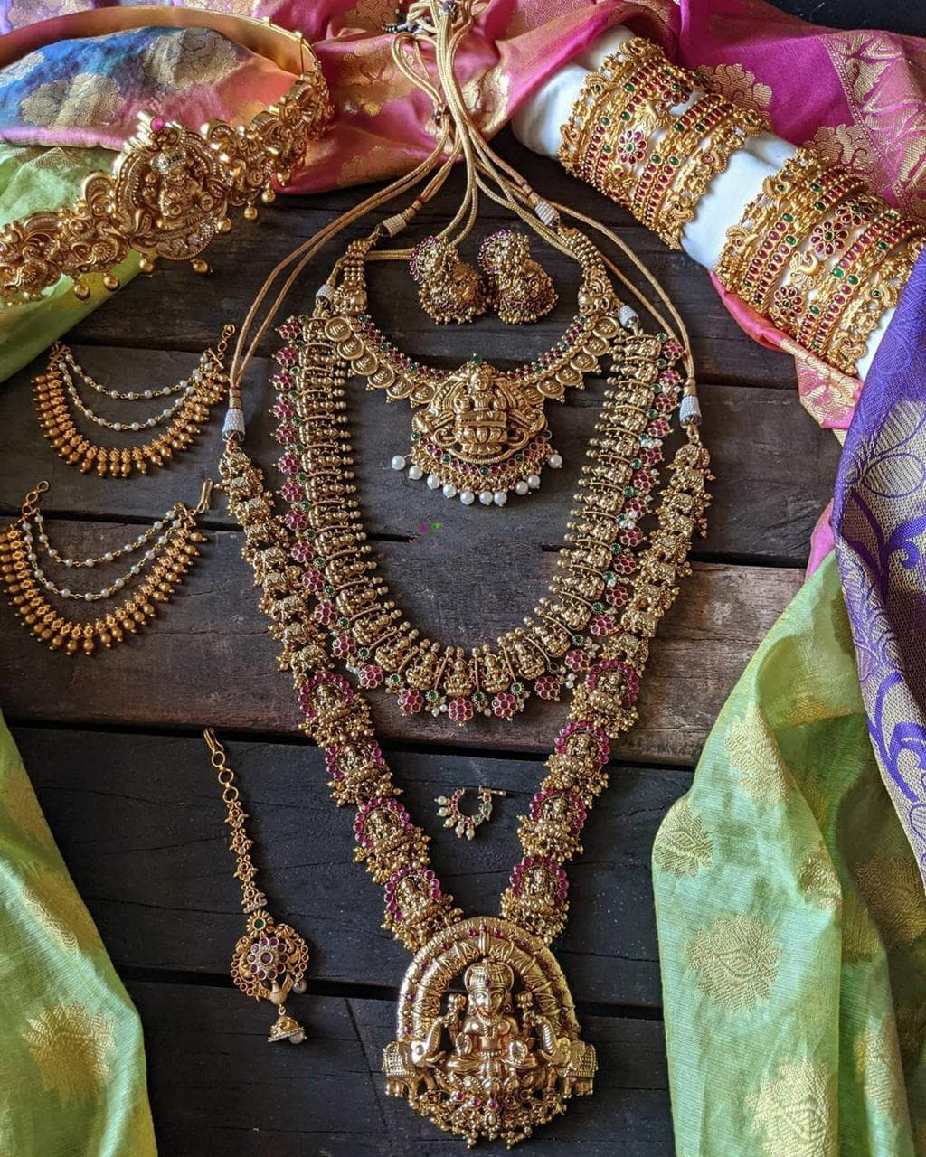 Intricate temple gold necklace detailing